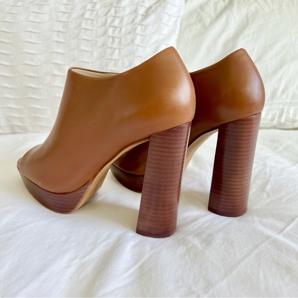 VINCE CAMUTO open toe booties | chunky heels | size 5.5 - Picture 2 of 6